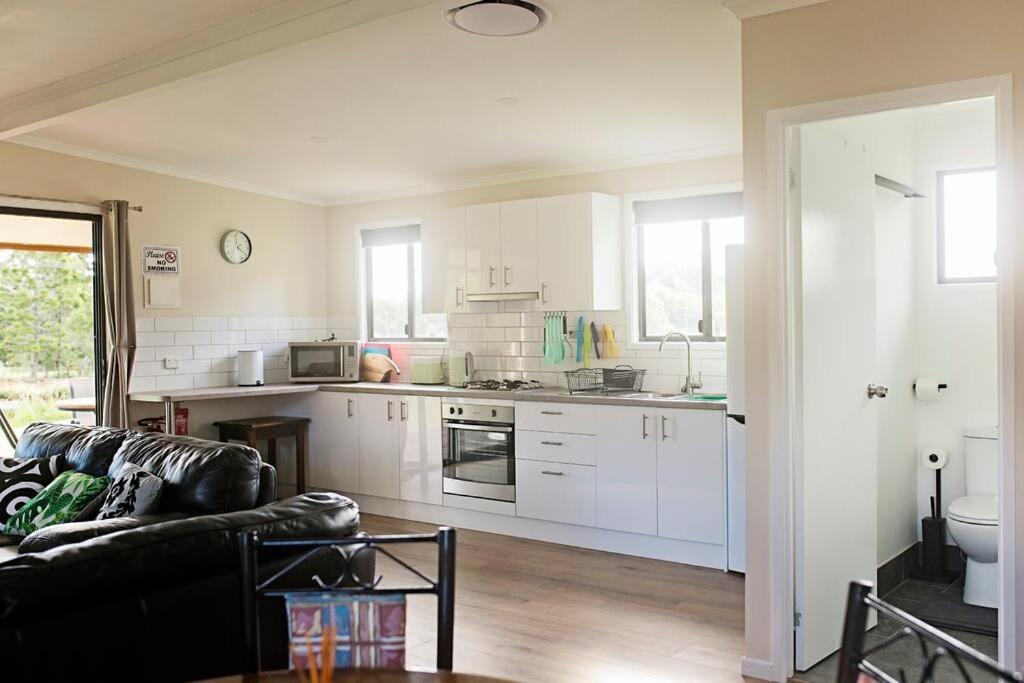 Pinbarren Green Lodges Noosa ภายนอก รูปภาพ