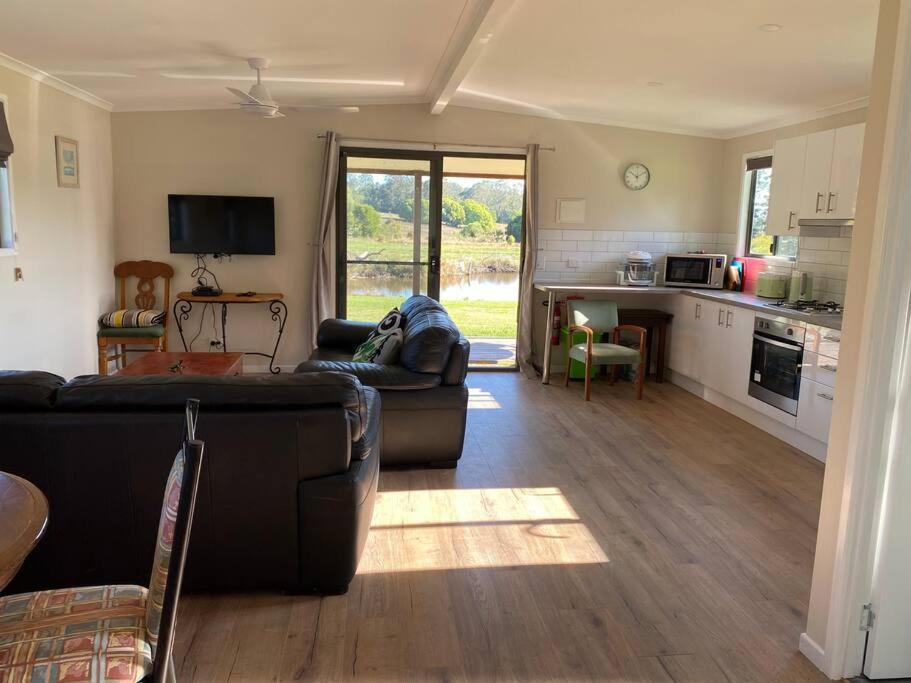 Pinbarren Green Lodges Noosa ภายนอก รูปภาพ